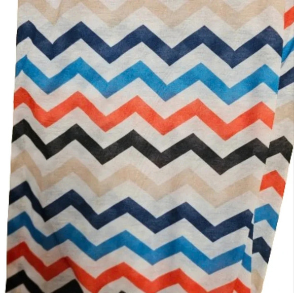 Chevron Zig-Zag Infinity Scarf - Picture 3 of 4